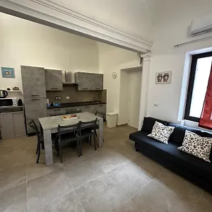 casa-betulla-di-palazzo-biondi.sicilyhotelsitaly.net/